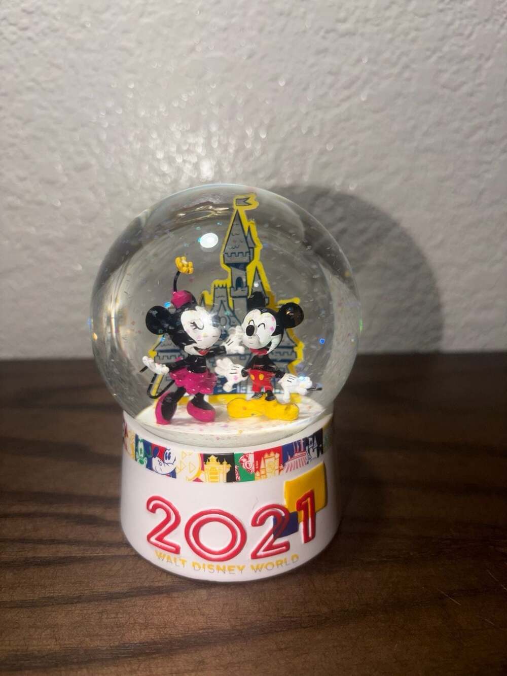 Disney Mickey and Minnie Mouse 2021 Snow Globe